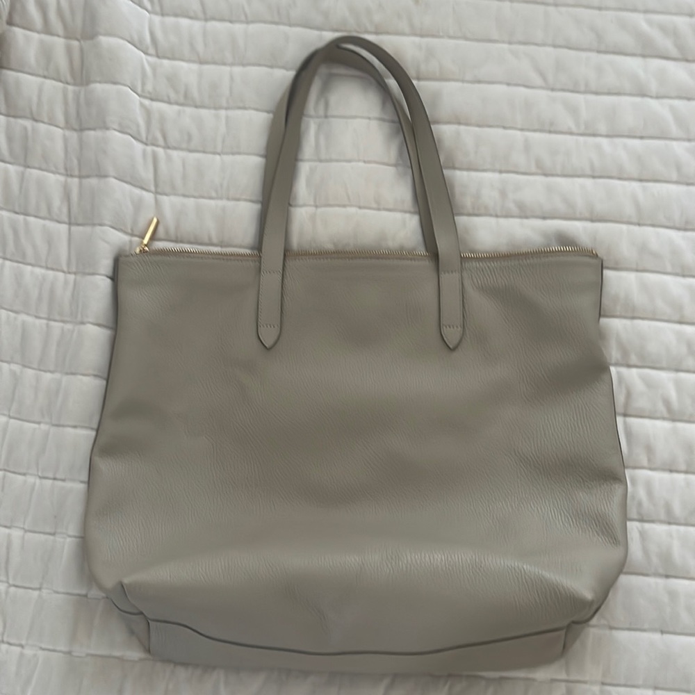 Cuyana zipper tote